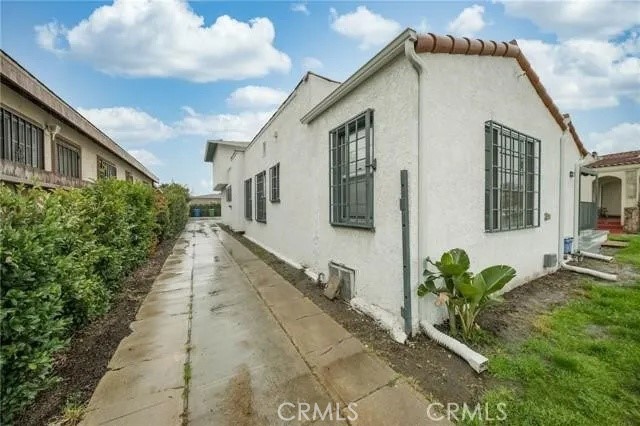 Detail Gallery Image 5 of 51 For 1818 W 81st, Los Angeles,  CA 90047 - 4 Beds | 2 Baths