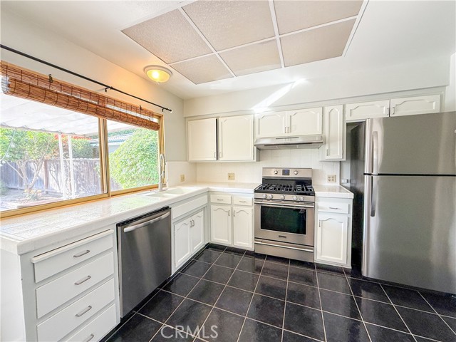 Detail Gallery Image 6 of 16 For 2933 Crestwood Ct, Merced,  CA 95348 - 3 Beds | 2 Baths