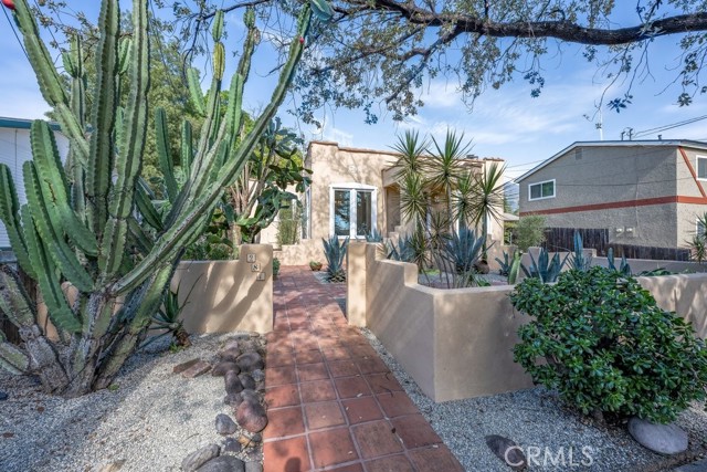 Detail Gallery Image 2 of 41 For 281 San Gabriel Ct, Sierra Madre,  CA 91024 - 4 Beds | 2 Baths