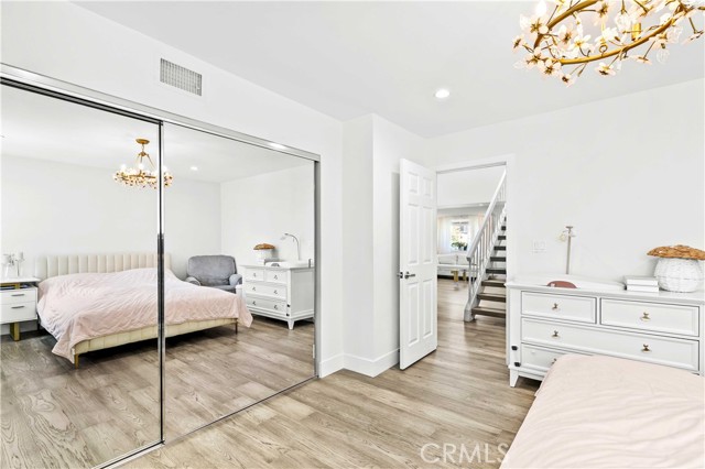 456 E San Jose Avenue, Burbank CA: https://media.crmls.org/medias/db74f353-fe21-4ef2-a321-63088d5bb2c9.jpg