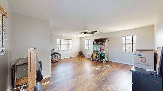 223 Vintage Drive, Turlock CA: https://media.crmls.org/medias/db75985d-3c76-4e85-aa93-3b8280223900.jpg