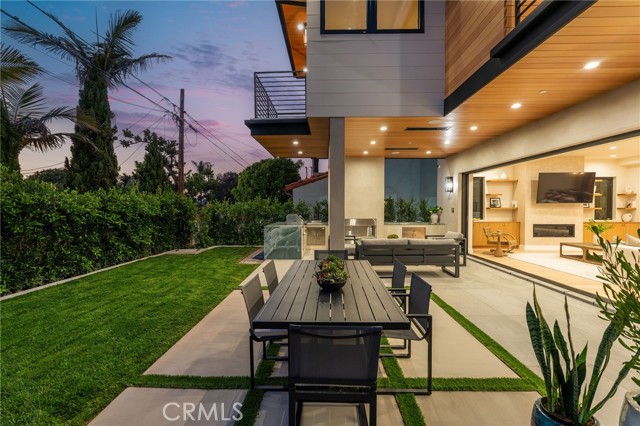 1721 Oak Avenue, Manhattan Beach CA: https://media.crmls.org/medias/db75a475-758e-4ede-b3ec-4976aff542c9.jpg