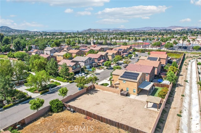 30012 Cottage Lane, Lake Elsinore CA: https://media.crmls.org/medias/db7679e0-88d7-4615-8e1e-07b220ee2c78.jpg