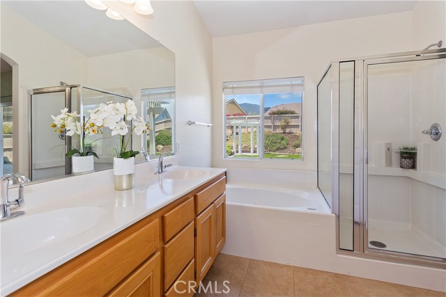 Detail Gallery Image 33 of 46 For 3946 Camelback Cir, Corona,  CA 92883 - 5 Beds | 2 Baths