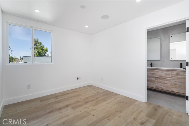 Detail Gallery Image 43 of 47 For 6230 Beeman Ave, North Hollywood,  CA 91606 - 6 Beds | 4/2 Baths