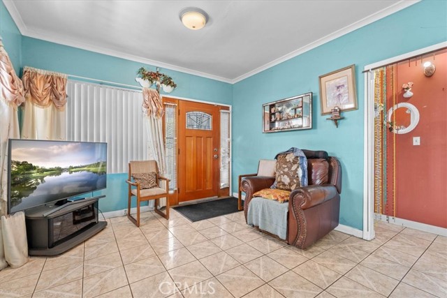 Detail Gallery Image 8 of 35 For 2823 E 6th, Los Angeles,  CA 90023 - 3 Beds | 2 Baths