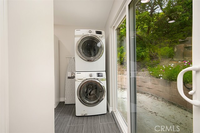 Detail Gallery Image 18 of 26 For 967 Oriole Dr, Laguna Beach,  CA 92651 - 2 Beds | 3 Baths