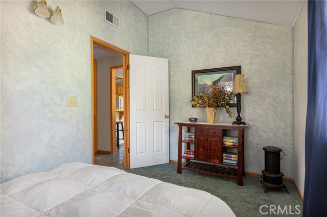 Detail Gallery Image 14 of 25 For 2254 Spring Oak Dr, Running Springs,  CA 92382 - 3 Beds | 2 Baths