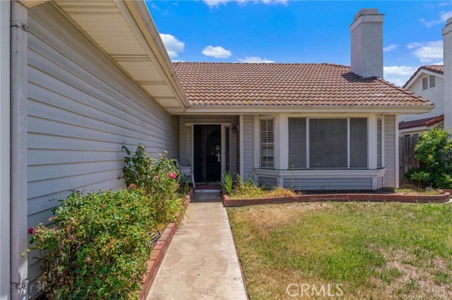 Image 2 of 31 For 22533 Kinross Lane