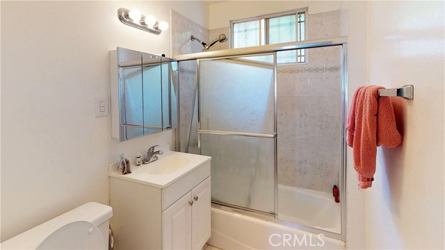 Detail Gallery Image 23 of 40 For 1029 N Orange Grove Ave, West Hollywood,  CA 90046 - – Beds | – Baths