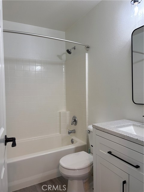 7 Burlingame Lane, Aliso Viejo CA: https://media.crmls.org/medias/db7a7772-27f9-493f-818f-cc094b1615bc.jpg
