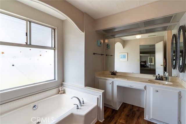 1195 La Moree Road, San Marcos CA: https://media.crmls.org/medias/db7b0cf4-bbef-4af3-b169-2ade08021a52.jpg