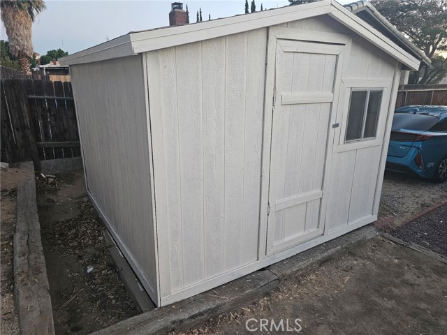 15481 Chaparral Street, Victorville CA: https://media.crmls.org/medias/db7b5497-25f0-45df-b638-2464b5fd99ef.jpg