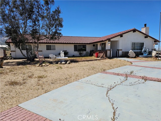 Detail Gallery Image 2 of 14 For 9276 Cody Rd, Lucerne Valley,  CA 92356 - 3 Beds | 2/1 Baths