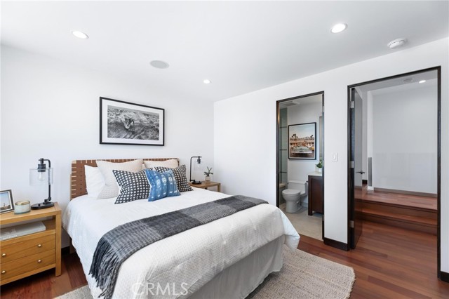 2114 Manhattan Ave, Hermosa Beach CA: https://media.crmls.org/medias/db7c3b90-71fa-4e02-a8ad-bd71fdbdd3f3.jpg