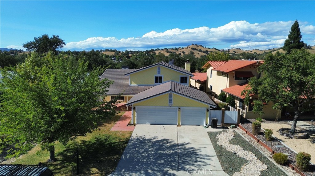 1735 Southfork Pl