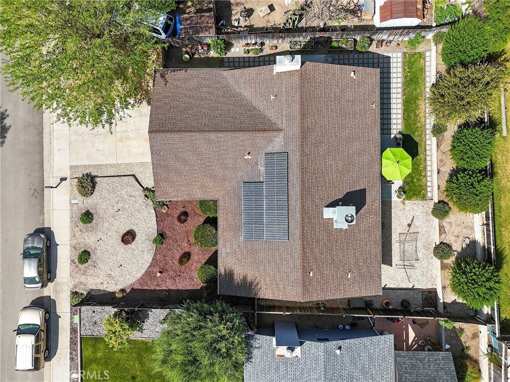 https://media.crmls.org/medias/db7d5755-1ce3-4c00-ac4d-f984b7b72540.jpg?preset=X-Large