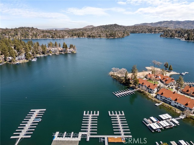 Detail Gallery Image 2 of 38 For 108 Village Bay #1,  Lake Arrowhead,  CA 92352 - 1 Beds | 1 Baths