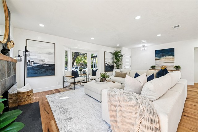 Detail Gallery Image 3 of 58 For 8454 Naylor Ave, Los Angeles,  CA 90045 - 3 Beds | 2 Baths