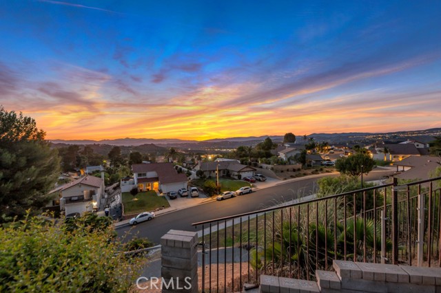 18665 Pad Court, Newhall CA: https://media.crmls.org/medias/db7f89f1-3bca-4bc8-b0ba-88dac09a5d7b.jpg