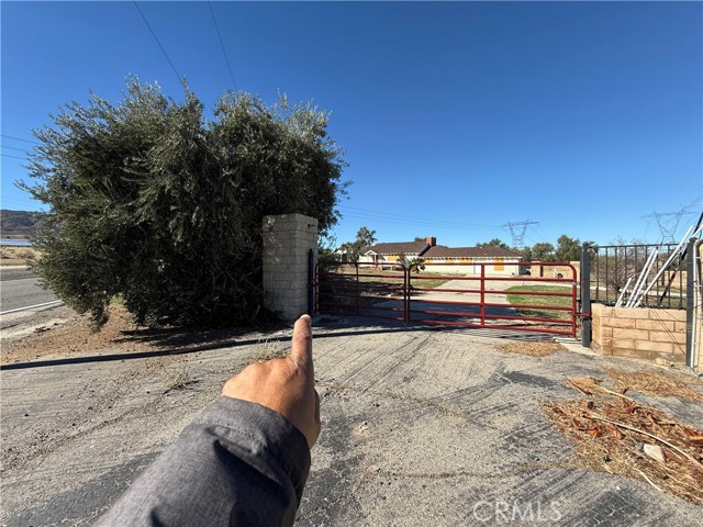 8539 W Avenue L, Lancaster CA: https://media.crmls.org/medias/db805351-81b8-4314-b22c-0a683533b691.jpg
