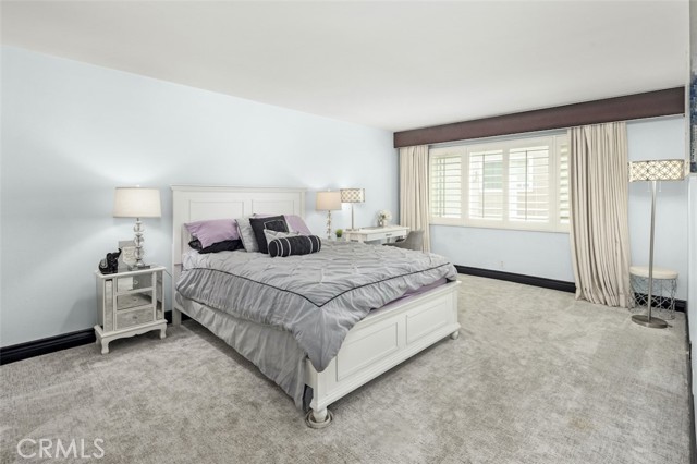 Detail Gallery Image 5 of 26 For 1121 N Olive Dr #209,  West Hollywood,  CA 90069 - 2 Beds | 2 Baths