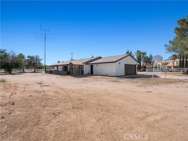 2350 W Avenue N12, Palmdale CA: https://media.crmls.org/medias/db80b194-5a30-4290-b444-ba29da2c03e6.jpg