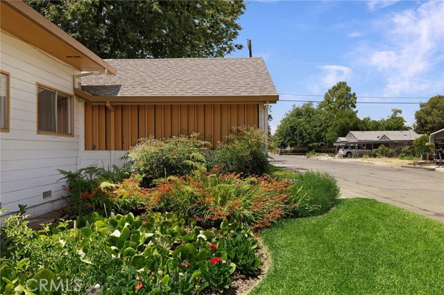 991 Vermont Street, Gridley CA: https://media.crmls.org/medias/db810626-d47a-41c9-ad97-058215216af1.jpg