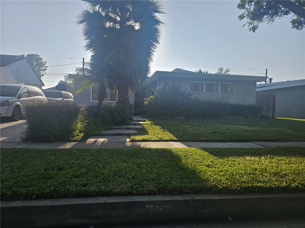 3653 Faust Avenue, Long Beach, California 90808, 2 Bedrooms Bedrooms, ,1 BathroomBathrooms,Single Family Residence,For Sale,Faust,PW24080498