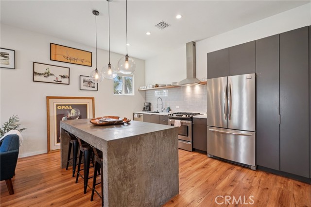 1401 Termino Avenue, Long Beach CA: https://media.crmls.org/medias/db828d20-674d-4961-8721-45ead14faa91.jpg