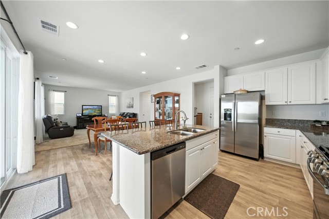 14160 Hercules Street, Hesperia CA: https://media.crmls.org/medias/db82e7e3-acd2-416b-ad9c-8678effb45c7.jpg