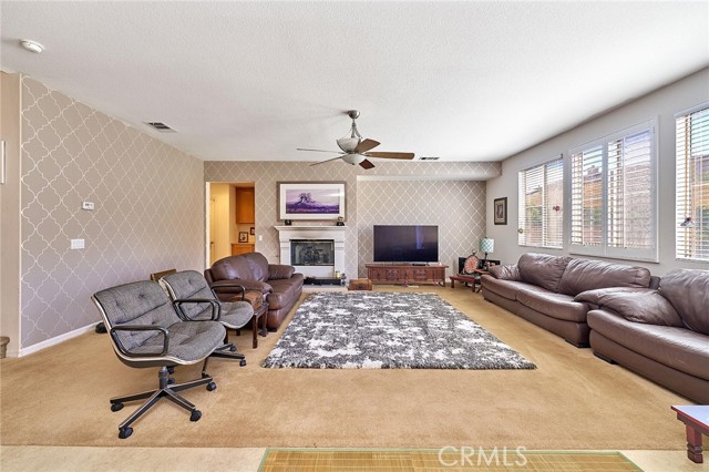 Detail Gallery Image 17 of 68 For 2106 Tangerine, Palmdale,  CA 93551 - 5 Beds | 4 Baths