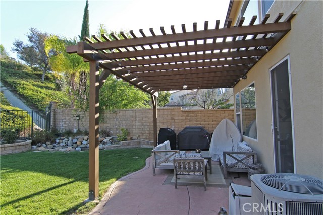 Detail Gallery Image 41 of 41 For 17634 Wren Dr, Canyon Country,  CA 91387 - 5 Beds | 4 Baths