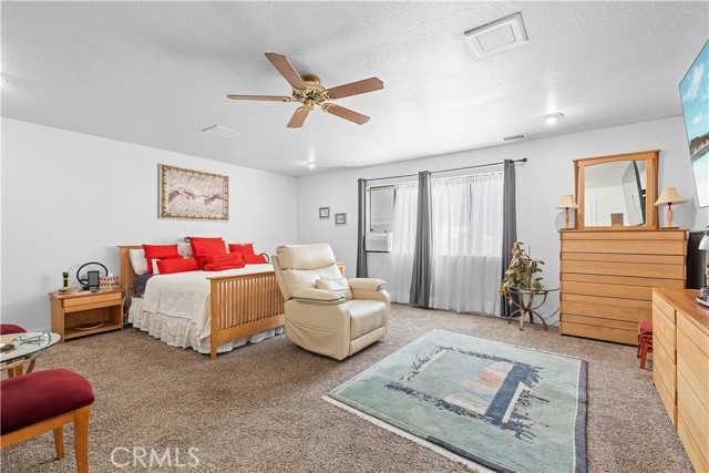 1876 Sparrow Road, Wrightwood CA: https://media.crmls.org/medias/db8469b5-a0ce-451e-a327-3386da08ddf0.jpg