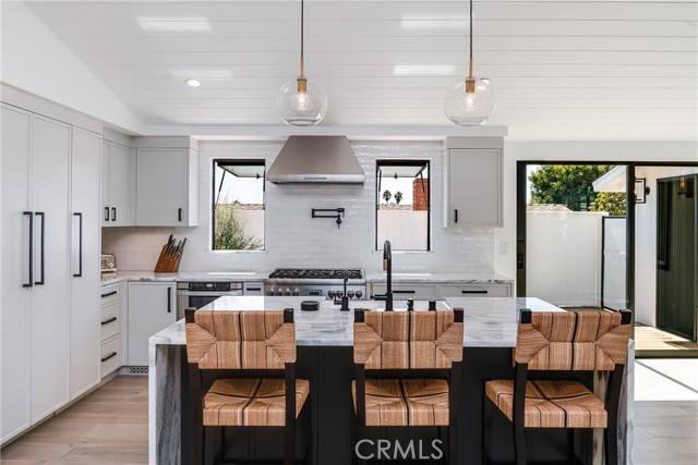 3212 Poinsettia Avenue, Manhattan Beach, California 90266, 3 Bedrooms Bedrooms, ,2 BathroomsBathrooms,Residential,Sold,Poinsettia,SB22036915