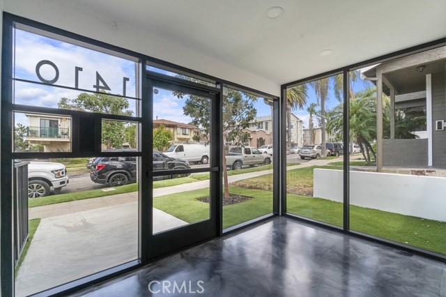 1410 Coranado Avenue, Long Beach CA: https://media.crmls.org/medias/db851031-9200-4e2a-bf45-2253ca1a9ea3.jpg