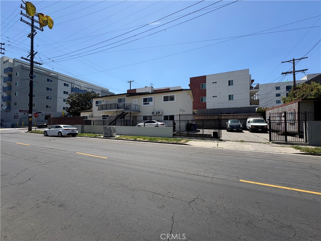 1103 Hobart Boulevard #4