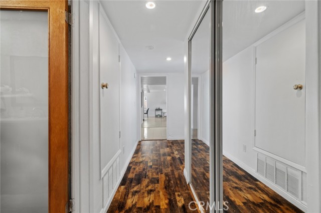 Detail Gallery Image 22 of 42 For 5339 Newcastle Ave #112,  Encino,  CA 91316 - 3 Beds | 2 Baths