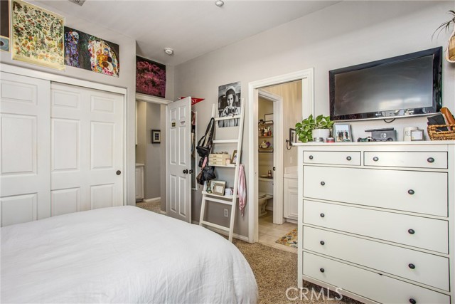 512 Golden West Drive, Redlands CA: https://media.crmls.org/medias/db85d2a9-f741-41a4-86c0-131d22a55c5c.jpg