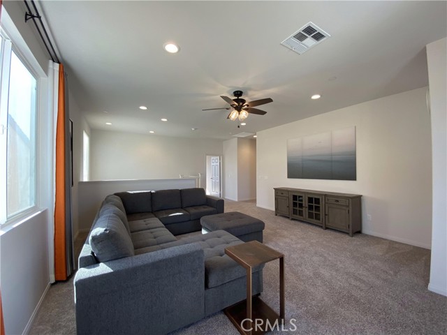 Detail Gallery Image 13 of 29 For 11301 Atlas Ct, Corona,  CA 92883 - 3 Beds | 2/1 Baths