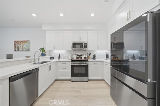 Detail Gallery Image 10 of 49 For 32340 Brunello Way, Temecula,  CA 92591 - 3 Beds | 2/1 Baths