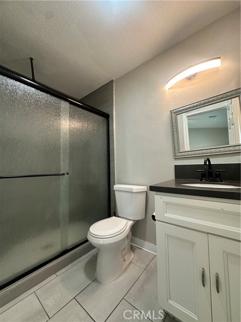 Detail Gallery Image 14 of 22 For 12790 Desert Creek Cir, Victorville,  CA 92395 - 3 Beds | 2 Baths