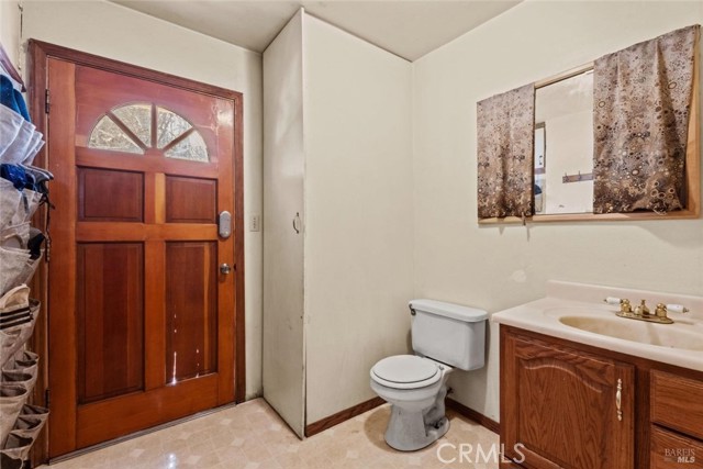 Detail Gallery Image 2 of 10 For 46800 Highway 101, Laytonville,  CA 95454 - 3 Beds | 1/1 Baths