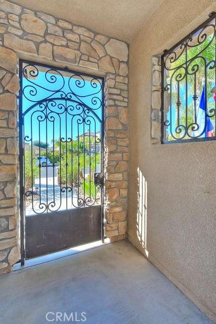 Detail Gallery Image 14 of 73 For 31722 Waterfall Way, Murrieta,  CA 92563 - 4 Beds | 3/1 Baths