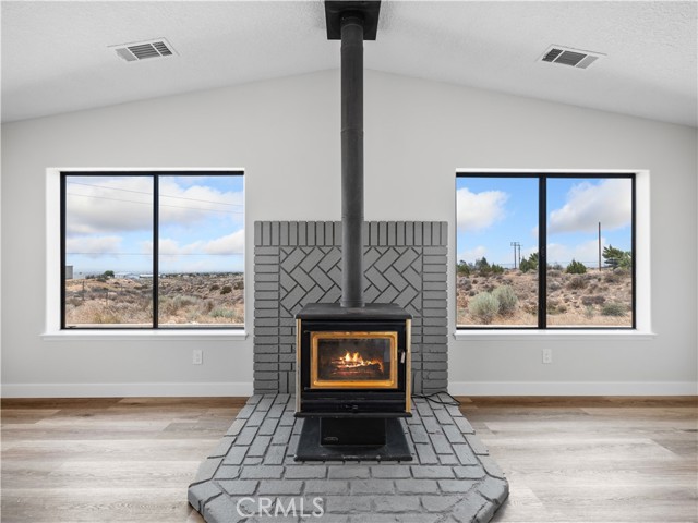 Detail Gallery Image 9 of 38 For 5620 Ailanthus St, Phelan,  CA 92371 - 4 Beds | 2 Baths