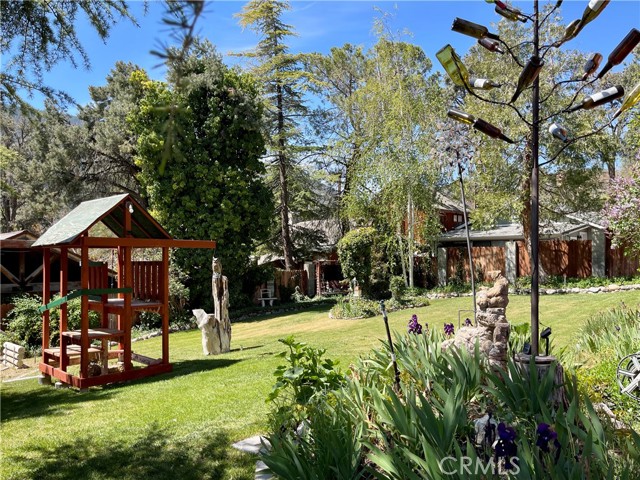 921 Piru Way, Frazier Park CA: https://media.crmls.org/medias/db893f13-212c-46b2-a603-fa43b4209ed8.jpg