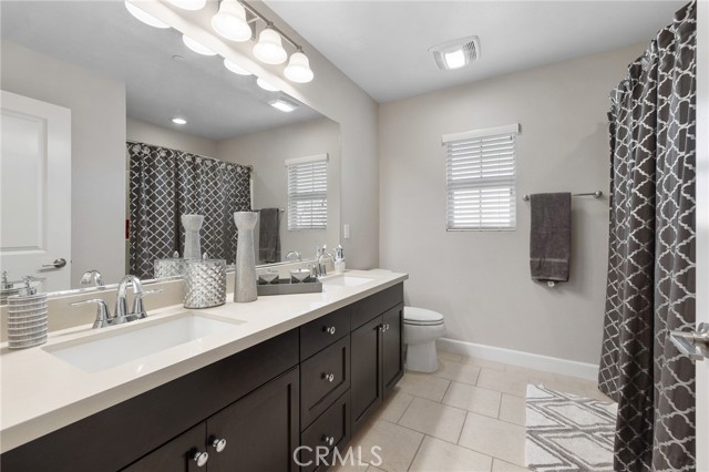 7059 Bergamot Avenue, Moorpark CA: https://media.crmls.org/medias/db897d16-11b1-4995-be2f-dd3b44e43dc8.jpg