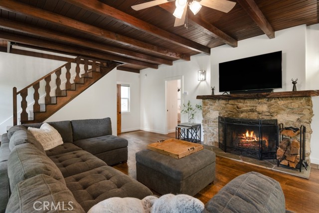 717 Crest Estates Drive, Lake Arrowhead CA: https://media.crmls.org/medias/db8a3449-7cd1-458b-aee7-209b0106b6d6.jpg