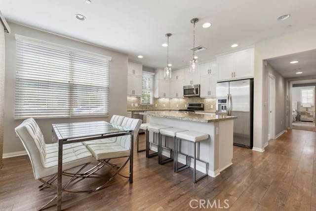 Detail Gallery Image 2 of 27 For 52 Origin, Irvine,  CA 92618 - 2 Beds | 2 Baths