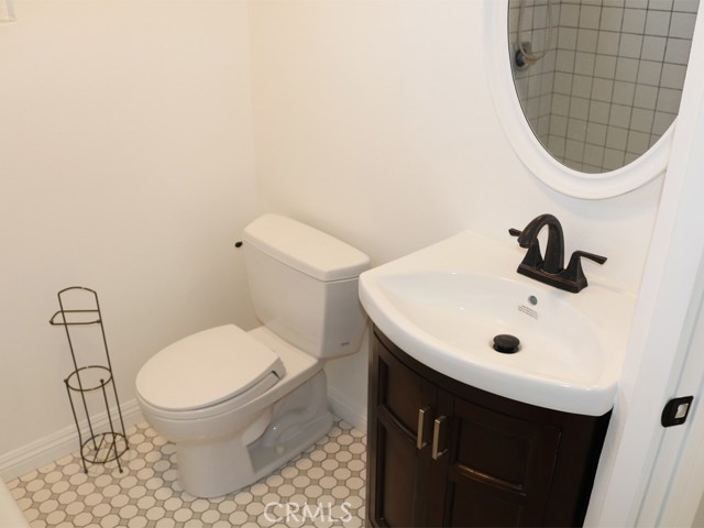 Detail Gallery Image 10 of 12 For 3505 W Balboa Bld, Newport Beach,  CA 92663 - 2 Beds | 1 Baths